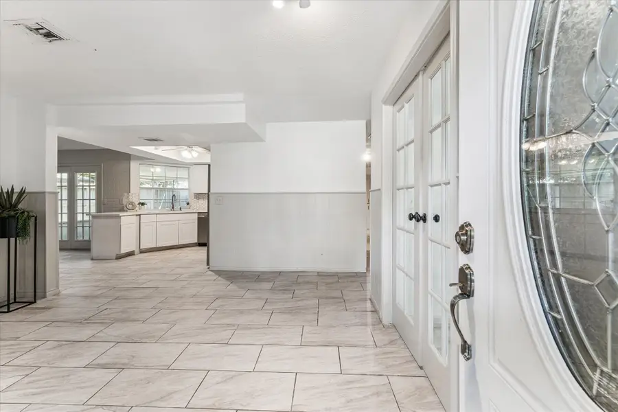 5123 Devon Green Drive, Katy, TX 77449 - Image #2