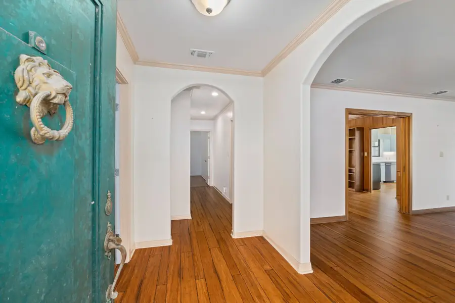 301 Bonham Street, Columbus, TX 78934 - Image #3