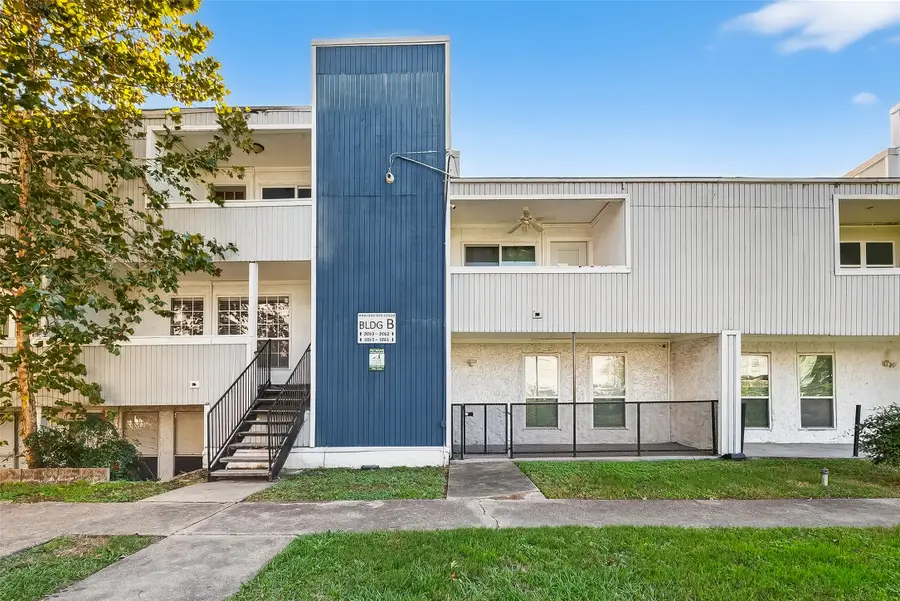 781 Country Place Drive #2054, Houston, TX 77079 - Image #2