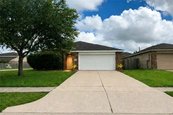301 Turquoise Trade Drive, La Marque, TX 77568