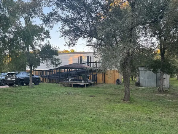 117 County Road 559, Danbury, TX 77534