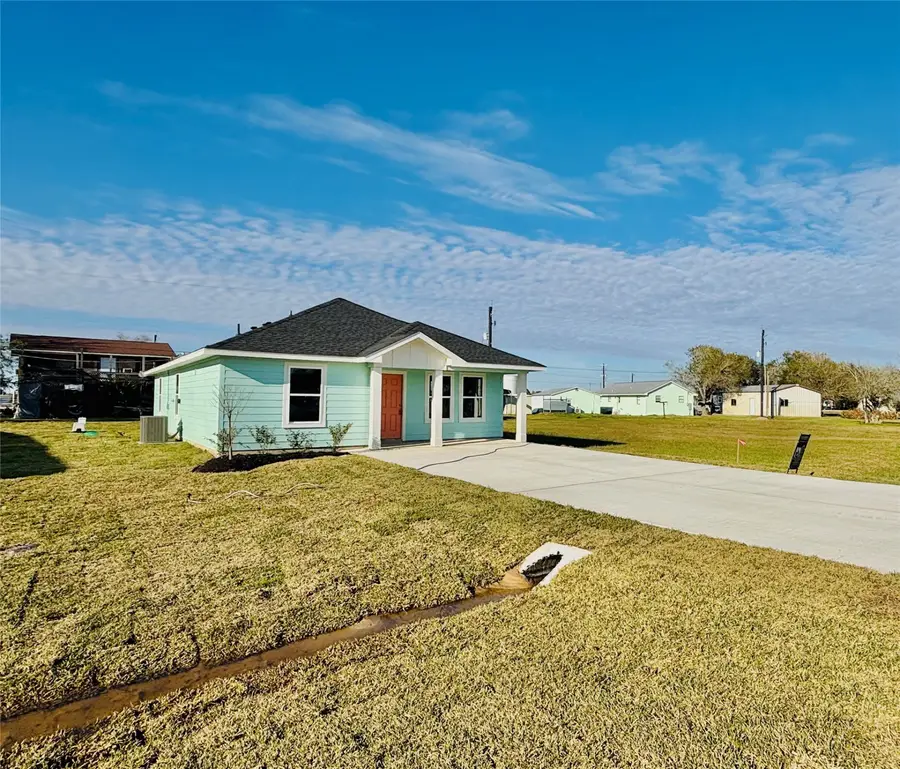 656 Stovall Drive, Palacios, TX 77465 - Image #3