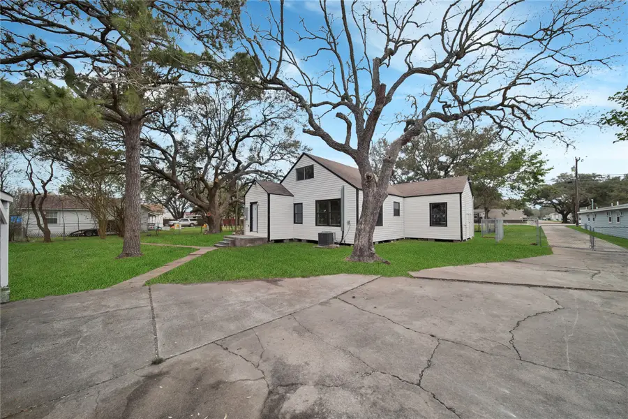 1623 Main Street, La Marque, TX 77568 - #2