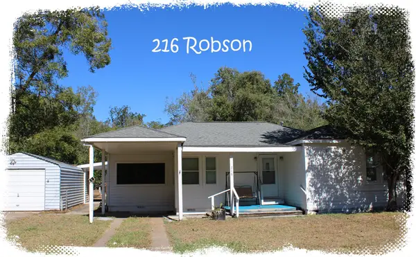 216 Robson Street, Columbus, TX 78934