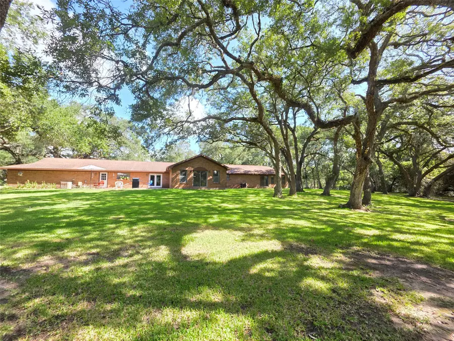 406 Wilson Creek, Tidehaven, TX 77440 - Image #2