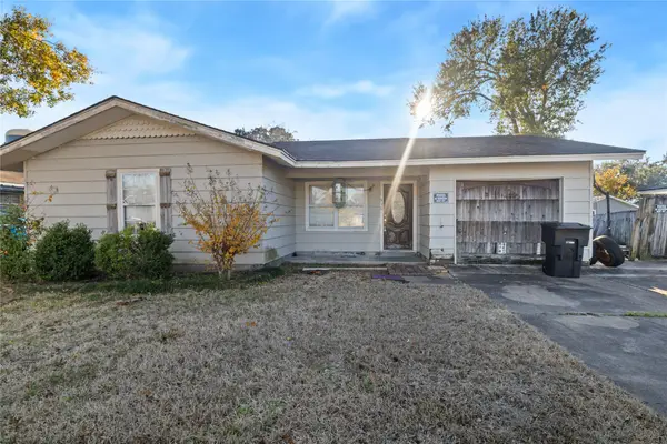 316 S 4th Street, Nederland, TX 77627