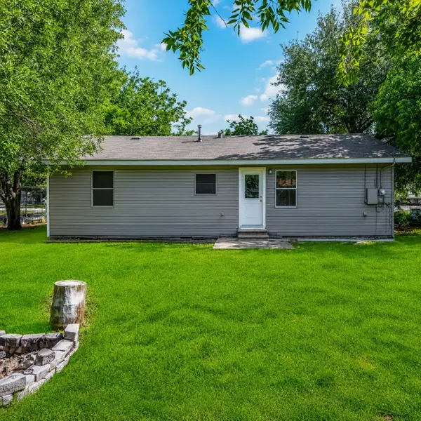 113 E Witcher Lane, Houston, TX 77076