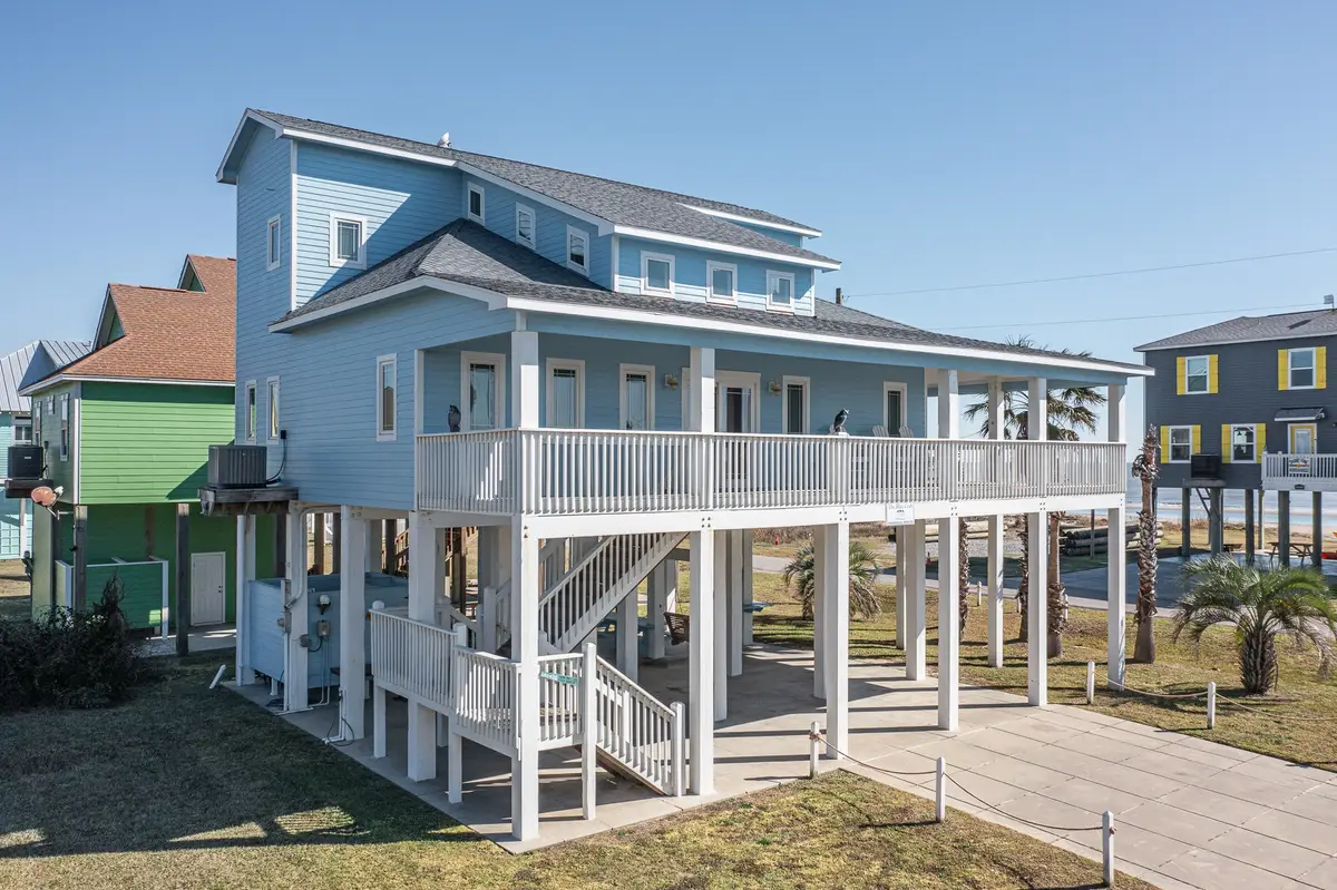 1325 Emerald Drive, Crystal Beach, TX 77650 - Image #1