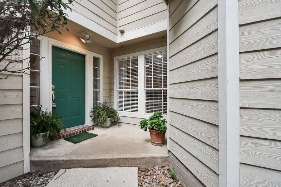 138 N Magnolia Pond Place, The Woodlands, TX 77381 - Image #3