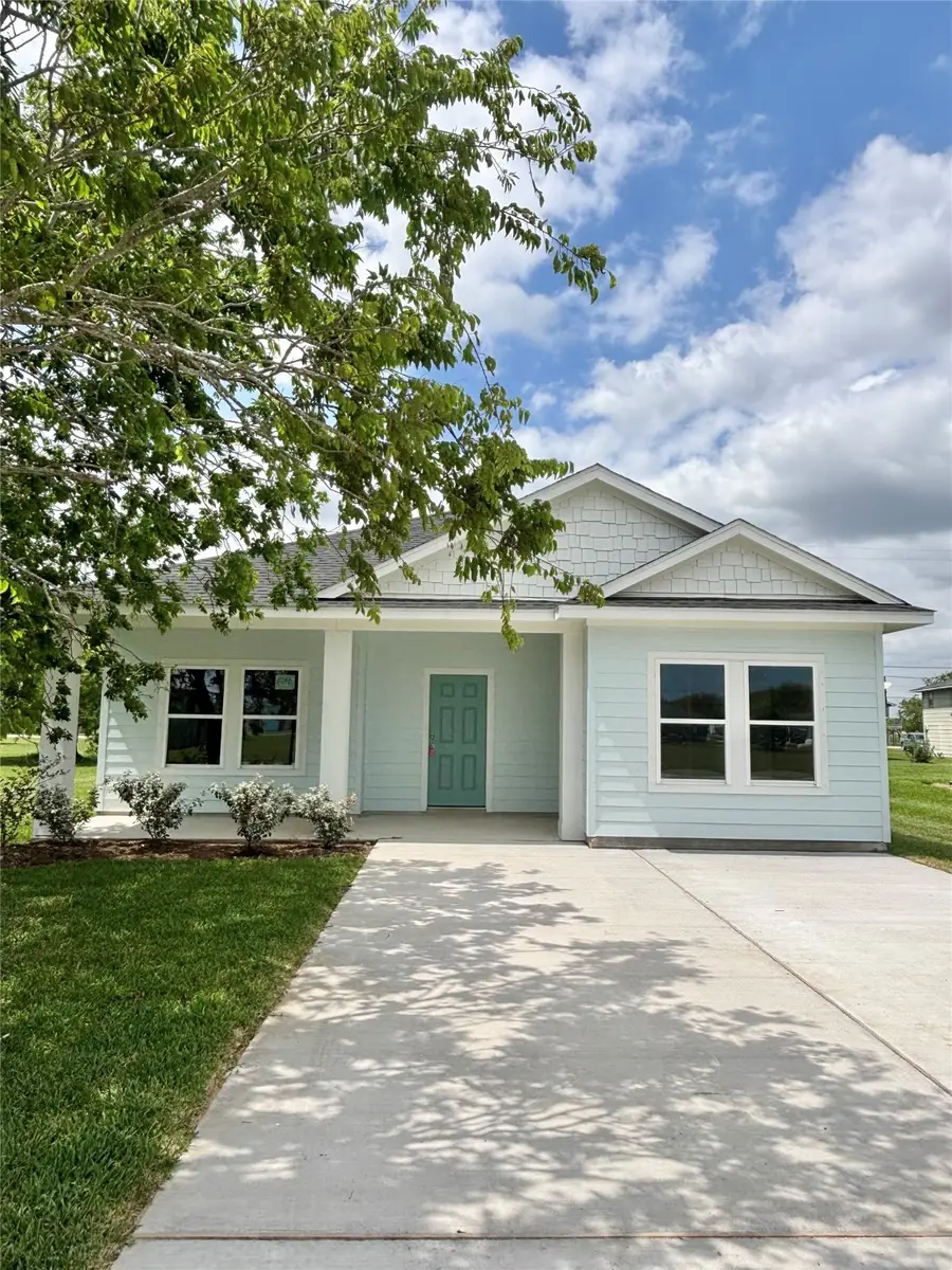 638 Stovall Drive, Palacios, TX 77465 - Image #2