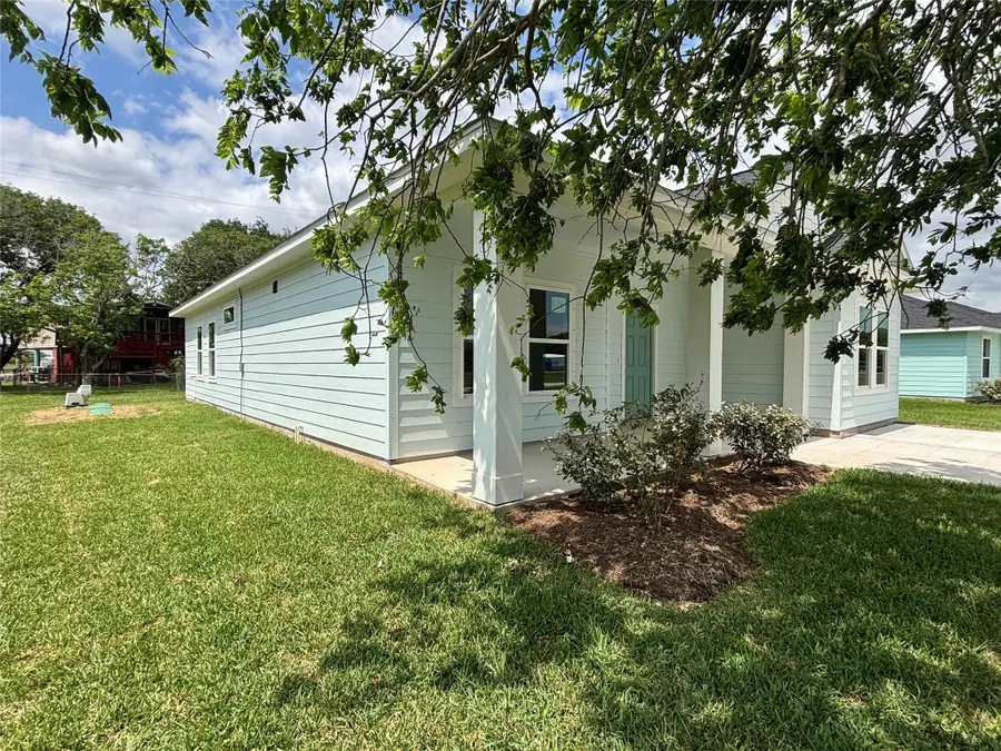 638 Stovall Drive, Palacios, TX 77465 - Image #3