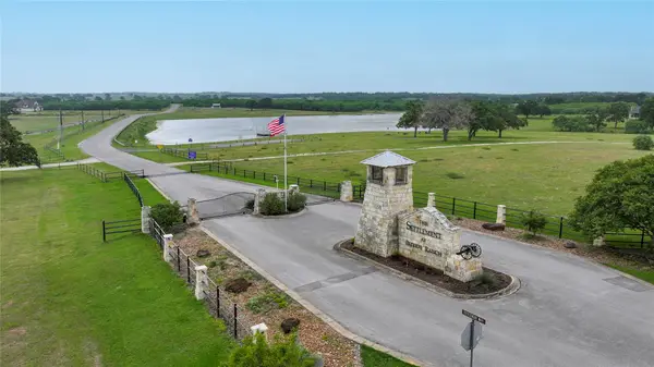 10 Patriot Circle Nw, Luling, TX 78648