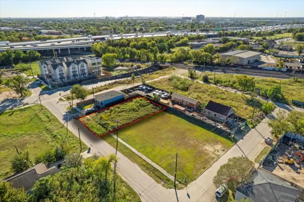 2708 Mills Street, Houston, TX 77026