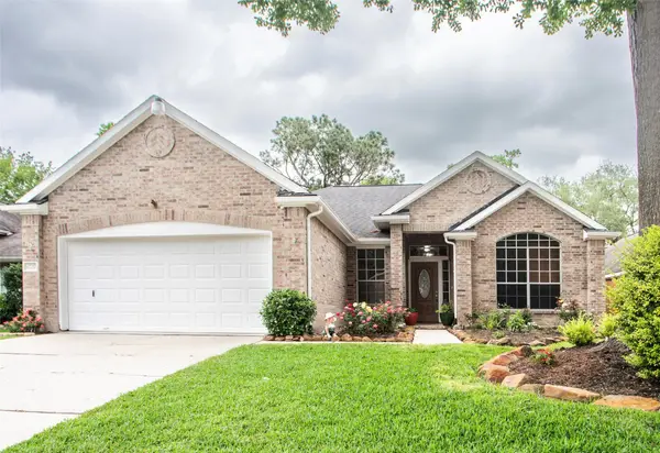1727 Whispering Forest Drive, Kingwood, TX 77339