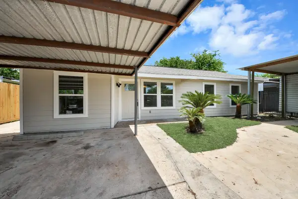 5111 Willow Glen Drive, Houston, TX 77033