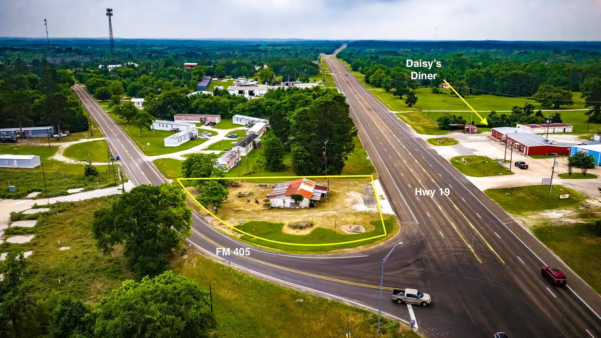 3692 State Highway 19, Huntsville, TX 77320 - #1