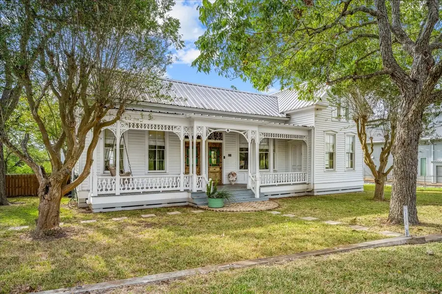 301 S Mechanic Street, Fayetteville, TX 78940 - #2