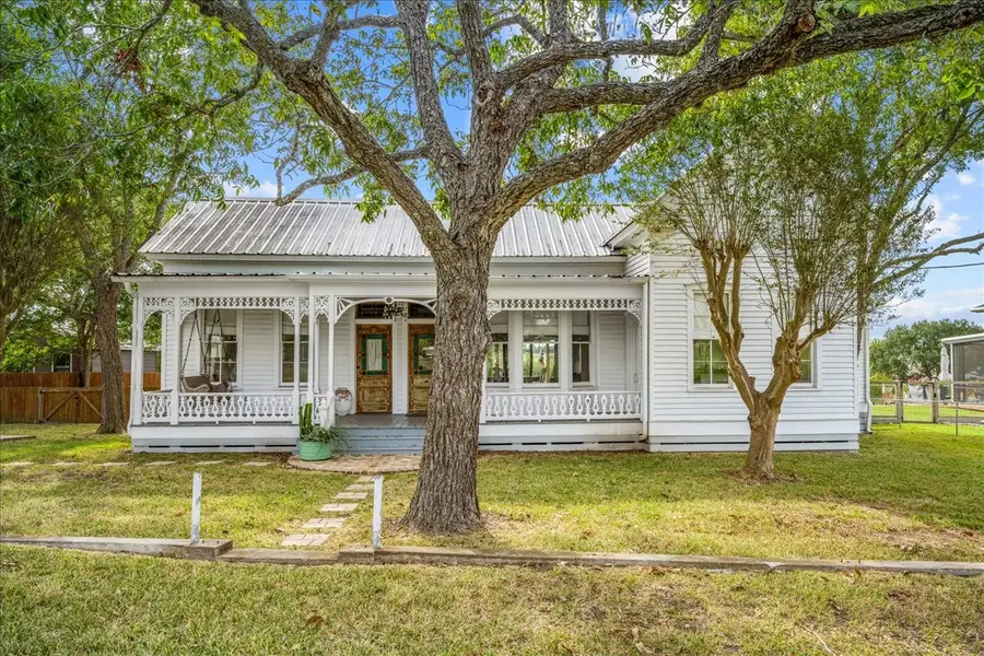 301 S Mechanic Street, Fayetteville, TX 78940 - #3