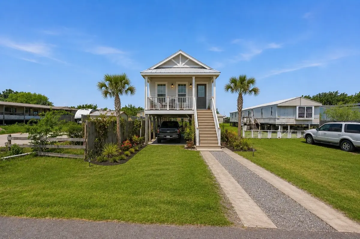 932 13th Street, Dickinson, TX 77539 - #1