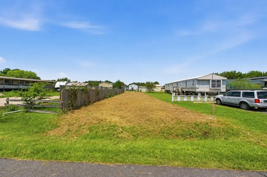 932 13th Street, Dickinson, TX 77539 - #2