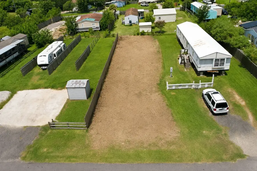 932 13th Street, Dickinson, TX 77539 - #3