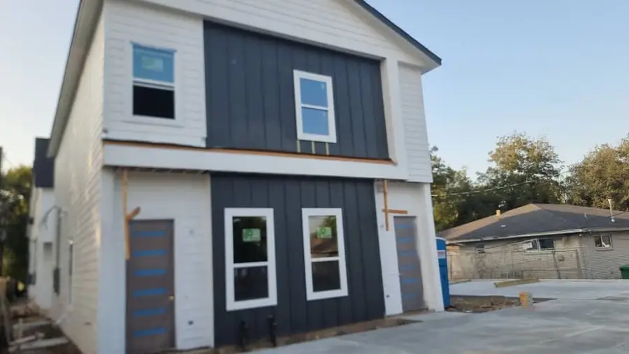 5126/5124 Clover Street #A/B, Houston, TX 77033 - Image #3