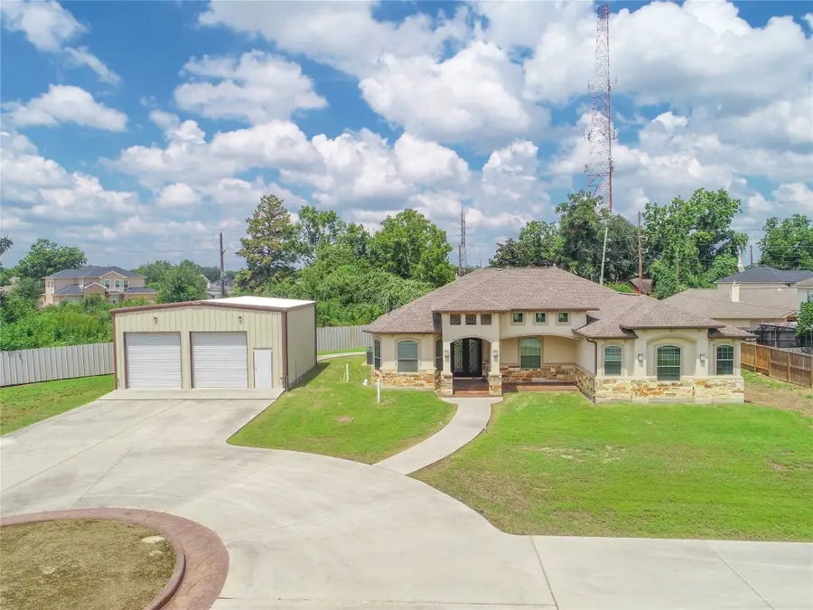 5435 Evergreen Canyon Road, Houston, TX 77066 - Image #3