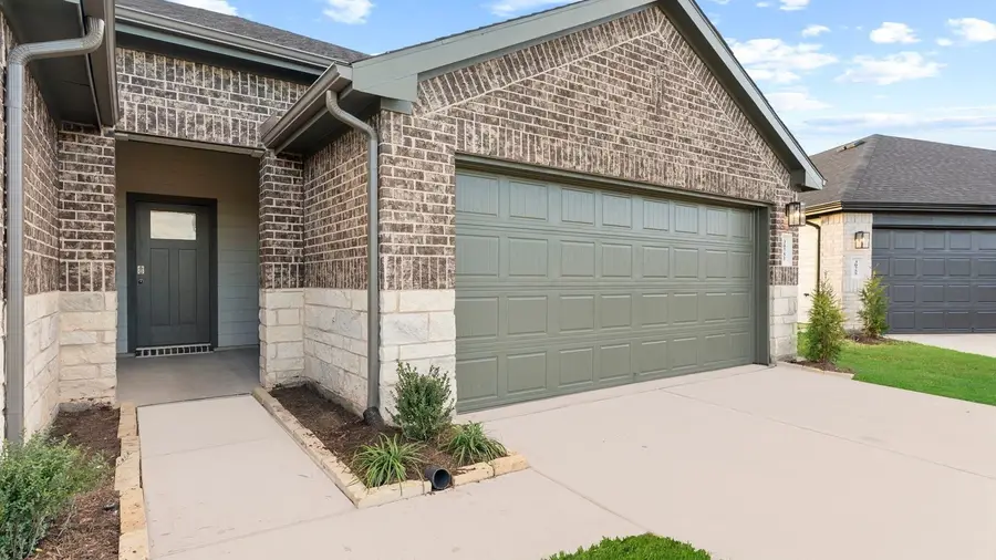 31138 Brighton Mill Court, Fulshear, TX 77441 - Image #2