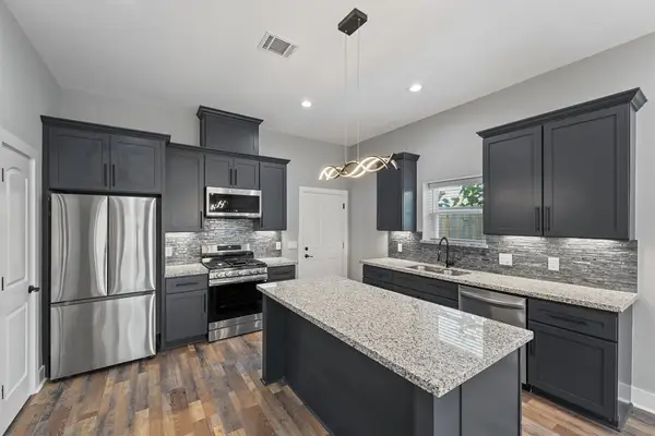 7704 Sealey Street, Houston, TX 77088