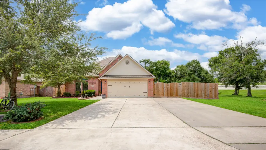 1000 Cardinal Drive, Richwood, TX 77566 - #3