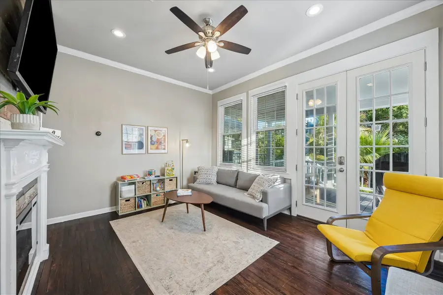 3215 Bernardo De Galvez Avenue, Galveston, TX 77550 - #2