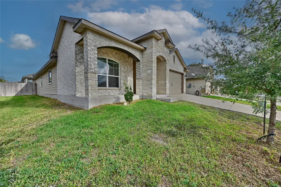 1010 Fannin Street, Brenham, TX 77833 - Image #2
