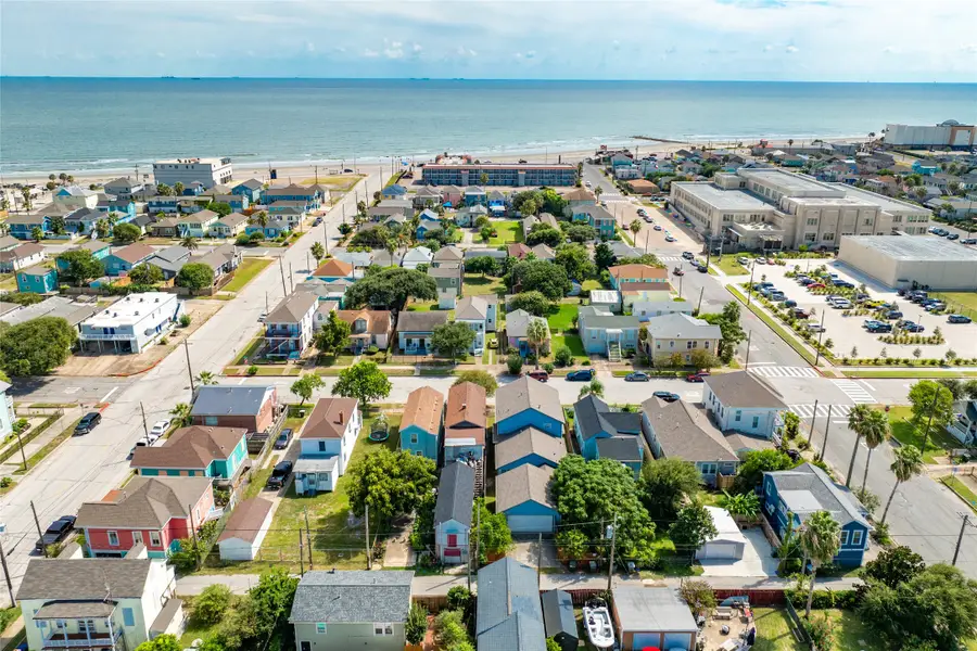 1418 Avenue M 1/2, Galveston, TX 77550 - Image #3
