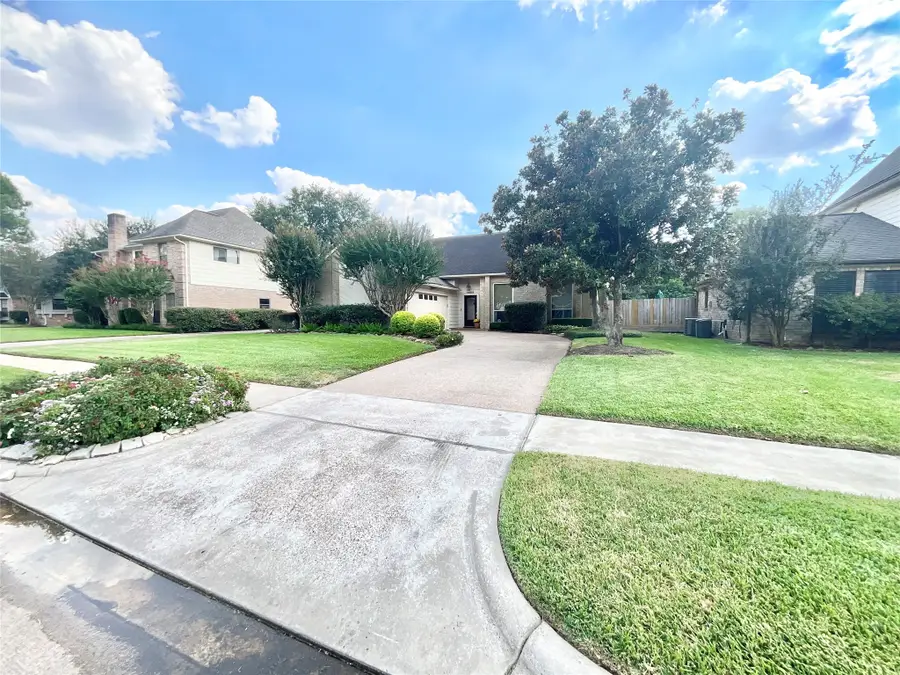 12515 Piping Rock Drive, Houston, TX 77077 - Image #2