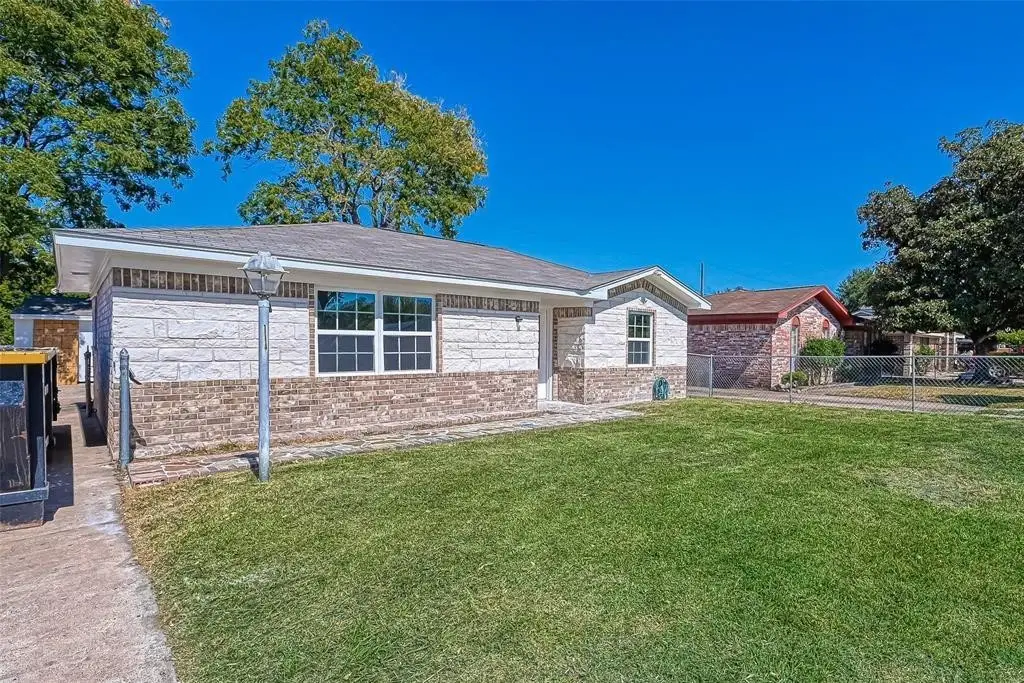 8915 Klondike Street, Houston, TX 77075 - #1