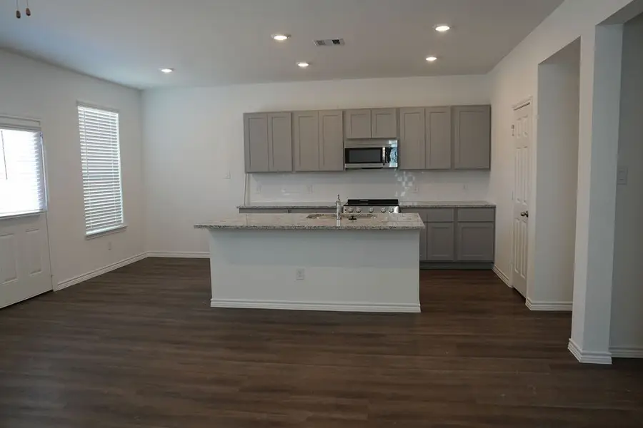 811 Stoney Point Lane, Dayton, TX 77535 - Image #2