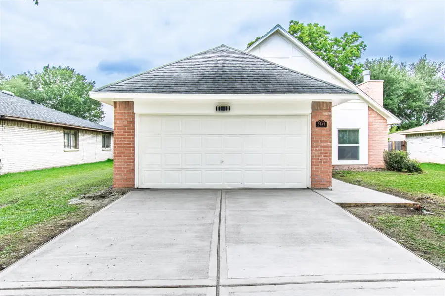 7514 Glenbriar Place, Stafford Missouri City, TX 77489 - #2
