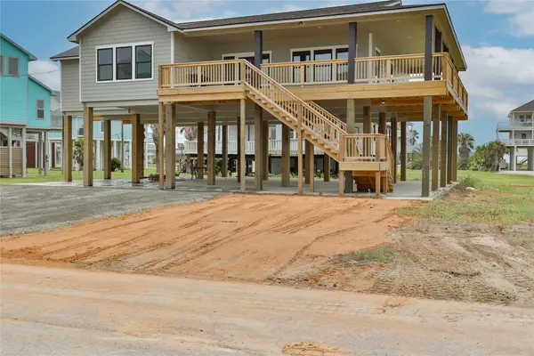 13031 Jolly Roger Drive, Freeport, TX 77541