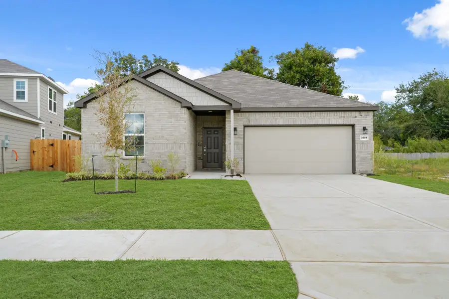 3609 Crawford Street, Bay City, TX 77414 - #2