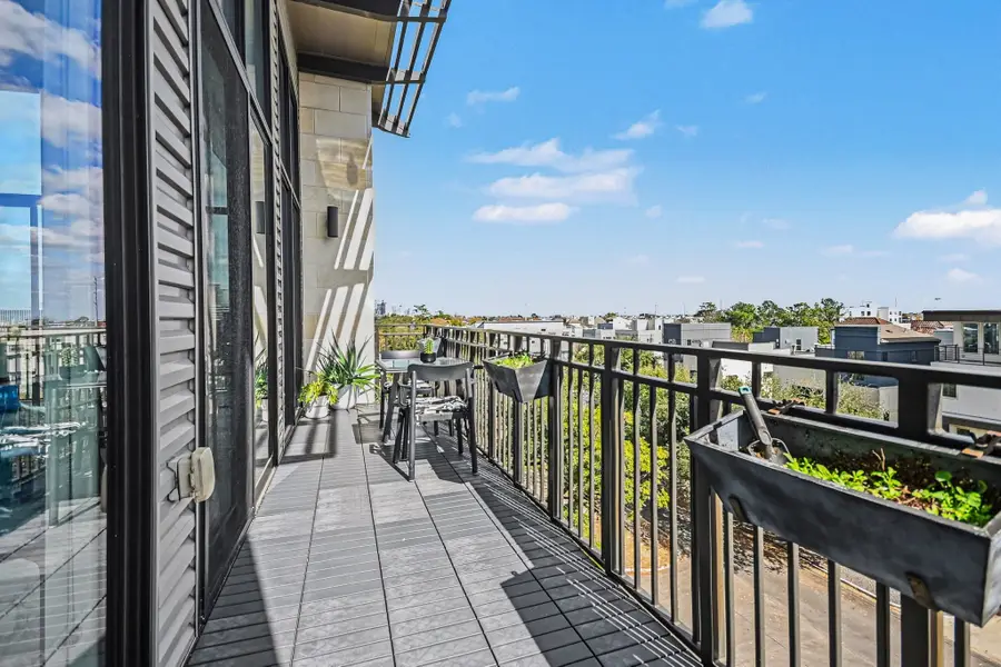 4820 Caroline Street #501, Houston, TX 77004 - #3