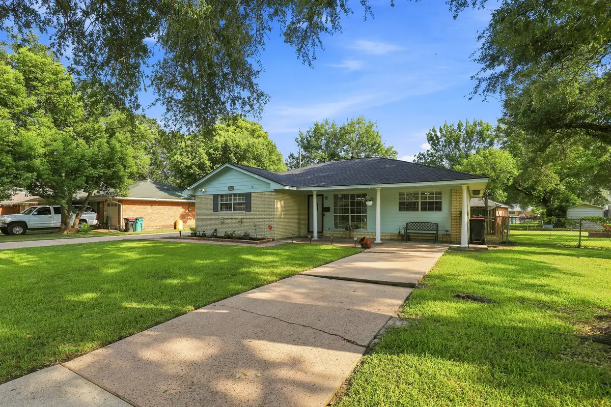 1705 Chilton Drive, Baytown, TX 77520 - #1