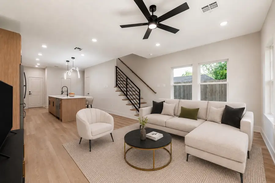 7930 Corinth Street, Houston, TX 77051 - #2
