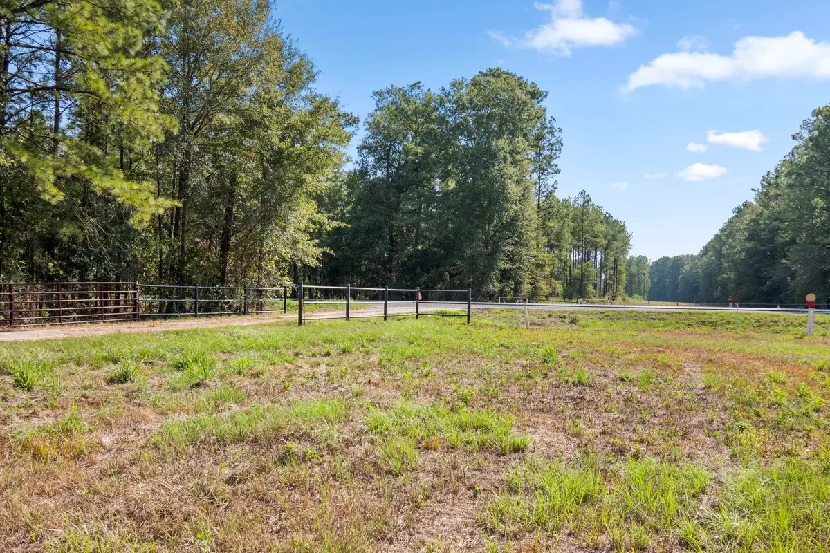 20575 N St Highway 146, Liberty, TX 77575 - Image #1