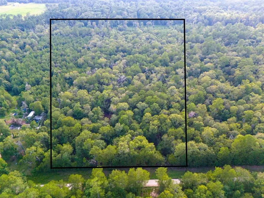 6271 Outlaw Bend Road, Rye, TX 77369 - Image #1