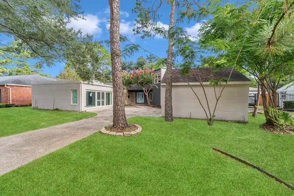 10722 Ella Lee Lane, Houston, TX 77042