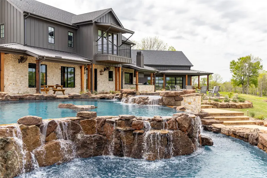 5925 Old Three Hundred Drive, Washington, TX 77880 - Image #2