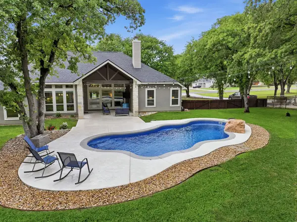 173 Bobby Lynn Drive, Adkins, TX 78101