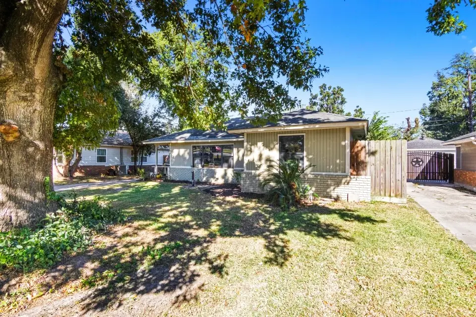 7735 Oak Vista Street, Houston, TX 77087 - Image #1