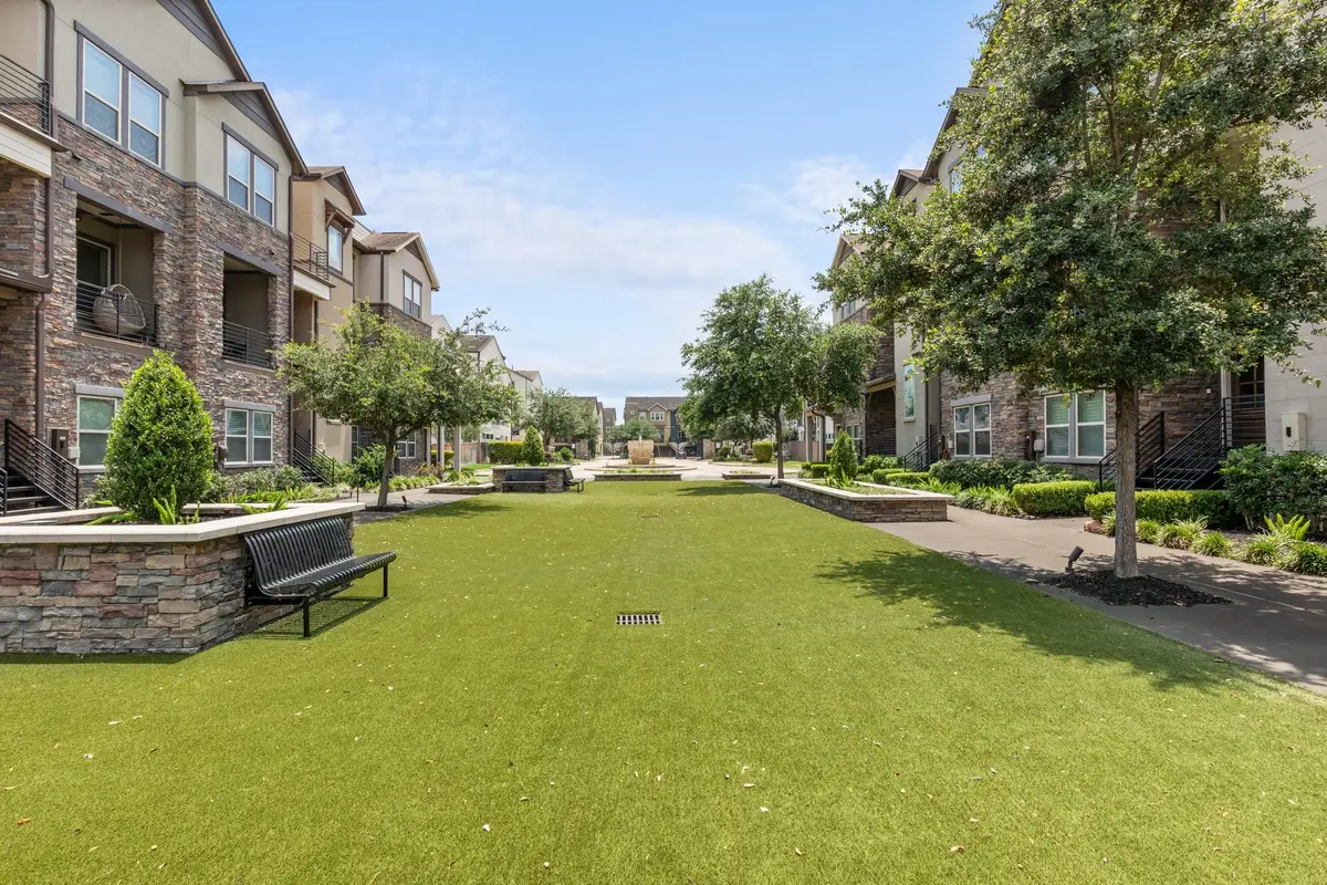 2653 Fountain Key Boulevard, Houston, TX 77008 - Image #1