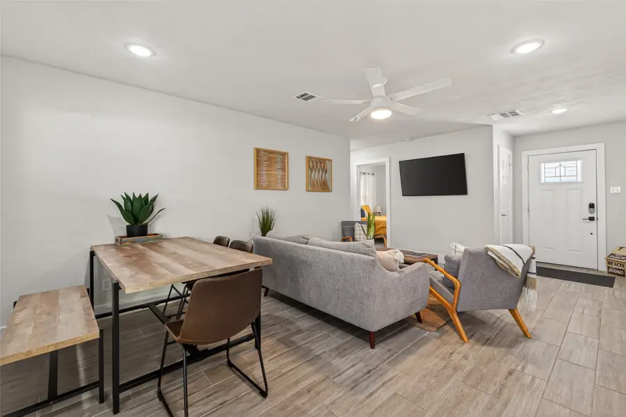 2320 43rd Street, Galveston, TX 77550 - Image #3